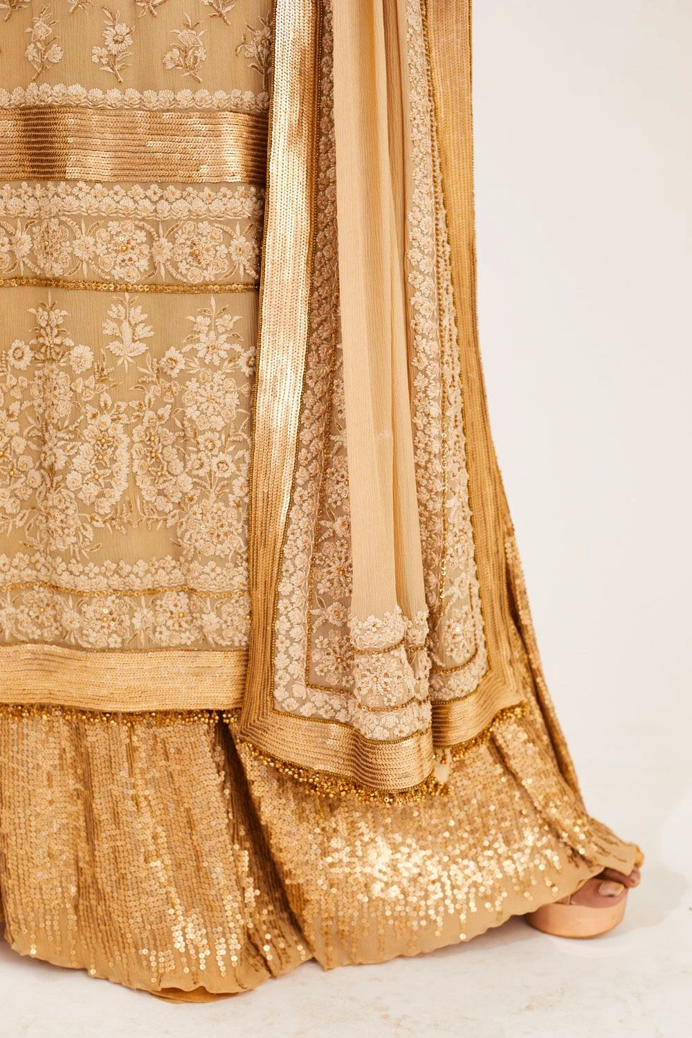 Nakul Sen Beige Embroidered Kurta Set 3 Nakul Sen Beige Embroidered Kurta Set - Image 3