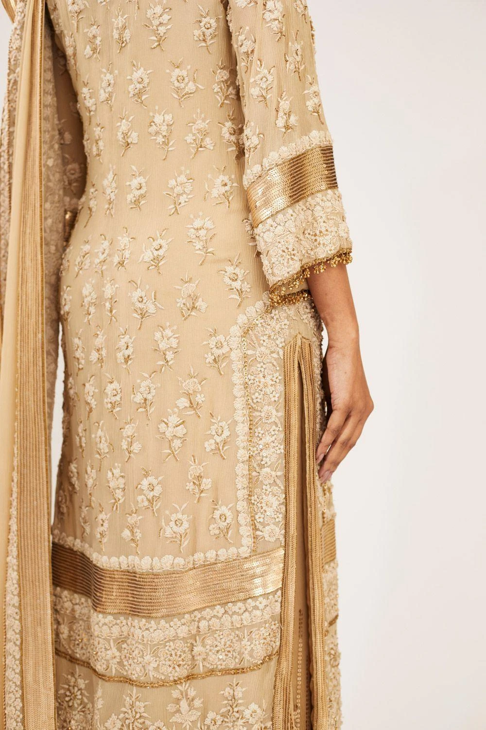 Nakul Sen Beige Embroidered Kurta Set 4 Nakul Sen Beige Embroidered Kurta Set - Image 4