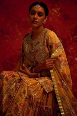 Front Page 15 Front Page -Echo Clohting Shop 10sm11 2