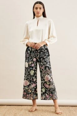 PATINE Black Gara Embroidered Cropped Pants