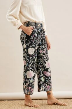 PATINE Black Gara Embroidered Cropped Pants -Echo Clohting Shop 111pat21 3
