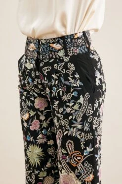 PATINE Black Gara Embroidered Cropped Pants -Echo Clohting Shop 111pat21 4