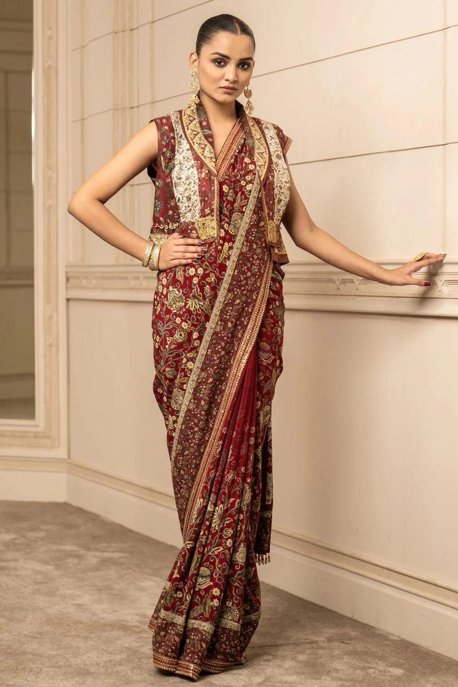 Tarun Tahiliani Red Embellished Gilet 1 Tarun Tahiliani Red Embellished Gilet