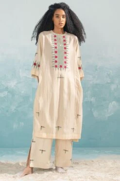 Ikai Beige Nile Straight Pants