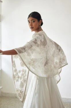 Mishru Ivory Alya Cape Set -Echo Clohting Shop 160823mu01 3