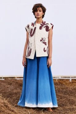 Khara Kapas Hazel White Dobby-Cotton Vest Jacket