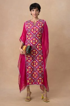 Ikai Pop Pink Kaftan