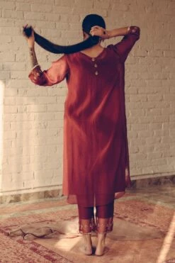 Sarang Kaur Maroon Noor Kurta Set -Echo Clohting Shop 1712sk23 6