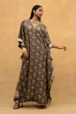 Front Page -Echo Clohting Shop 171ra7 2