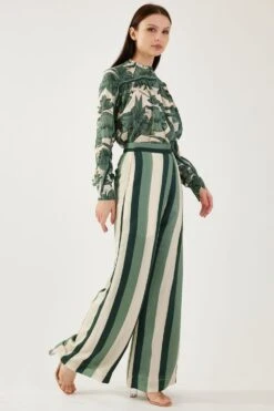 KoAi Cream & Olive Floral Frill Collar Shirt -Echo Clohting Shop 17723koia4 3 1