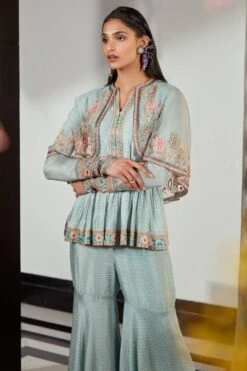 Front Page 13 Front Page -Echo Clohting Shop 204rm19 2