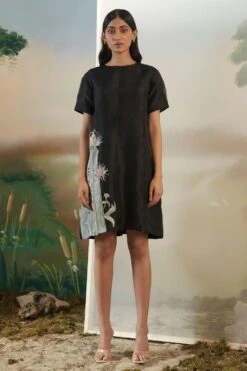 FEBo6 Black & White Moonflower Shift Dress