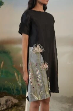 FEBo6 Black & White Moonflower Shift Dress 6 FEBo6 Black & White Moonflower Shift Dress -Echo Clohting Shop 21723febo10 3