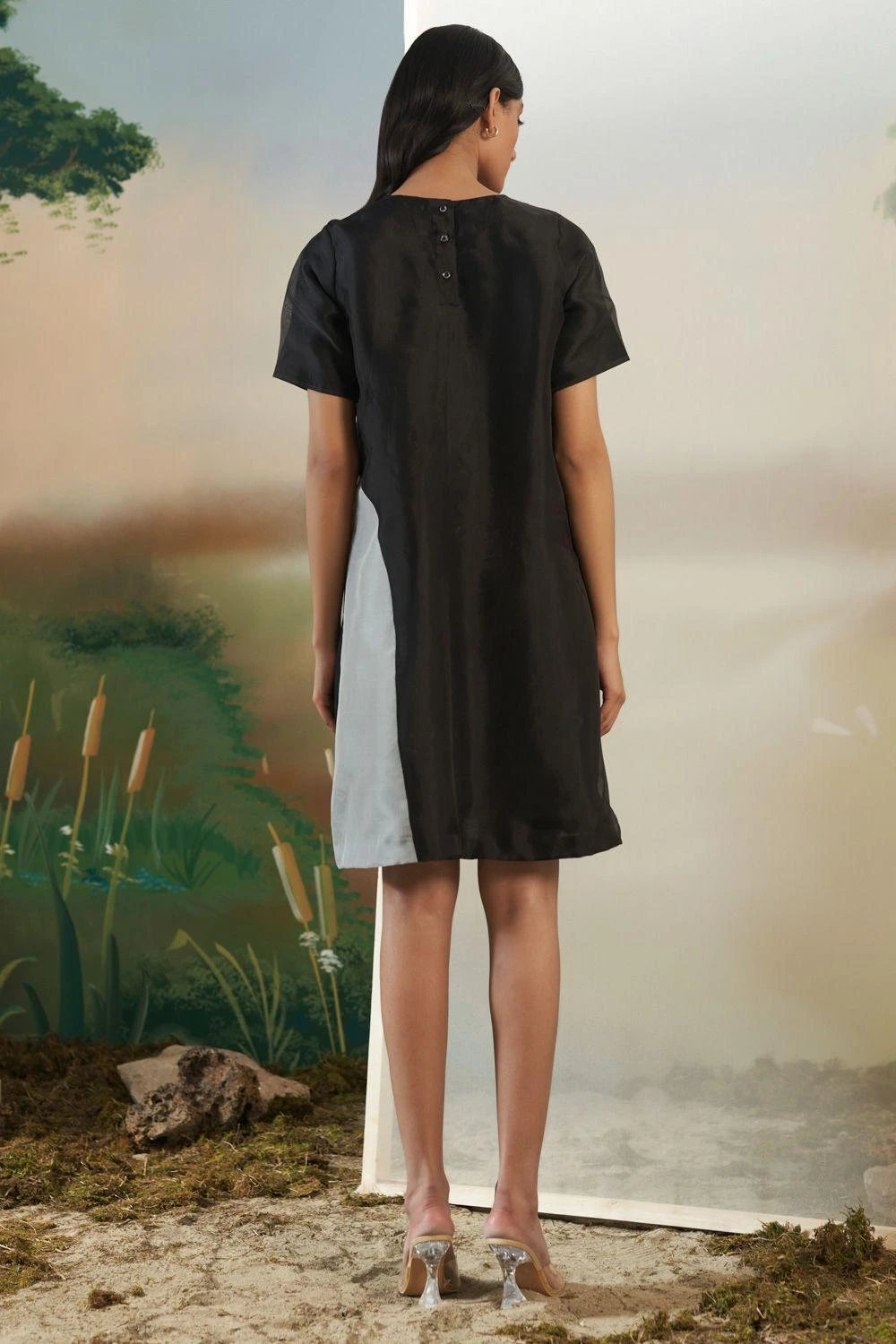 FEBo6 Black & White Moonflower Shift Dress 4 FEBo6 Black & White Moonflower Shift Dress - Image 4