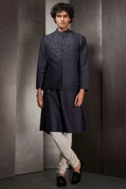 Rohit Gandhi + Rahul Khanna Men Midnight Navy Swirl Daisy Embroidered Bundi