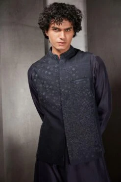 Rohit Gandhi + Rahul Khanna Men Midnight Navy Swirl Daisy Embroidered Bundi -Echo Clohting Shop 242rgrk41 3