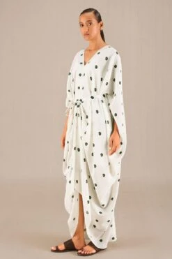 Front Page 31 Front Page -Echo Clohting Shop 261223ampm1 2