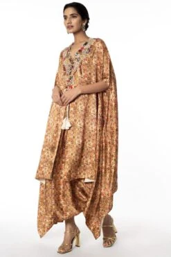 Anamika Khanna Multicoloured Embroidered Kaftan Set 7 Anamika Khanna Multicoloured Embroidered Kaftan Set -Echo Clohting Shop 279an7 3