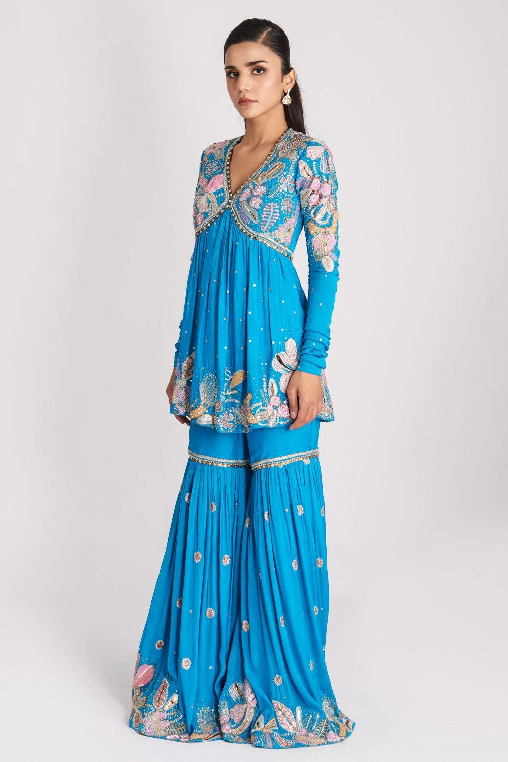 Aisha Rao Yin Yang-cyan Blue Floral Embellished Kurta Set 2 Aisha Rao Yin Yang-cyan Blue Floral Embellished Kurta Set - Image 2