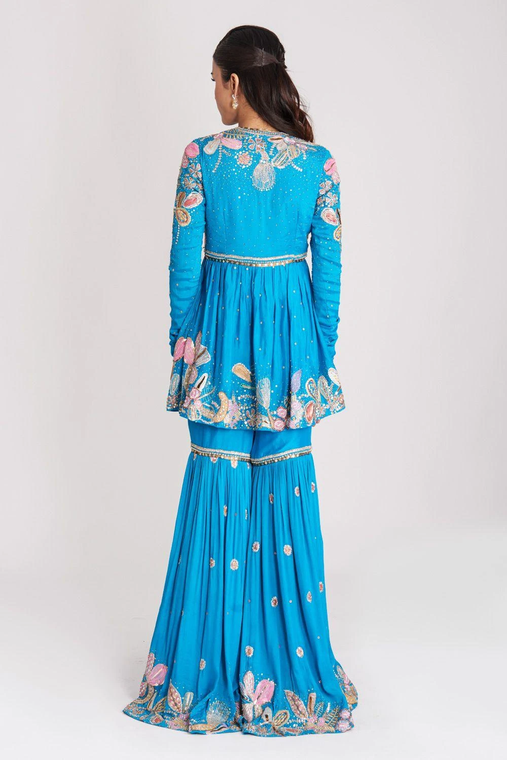 Aisha Rao Yin Yang-cyan Blue Floral Embellished Kurta Set 5 Aisha Rao Yin Yang-cyan Blue Floral Embellished Kurta Set - Image 5