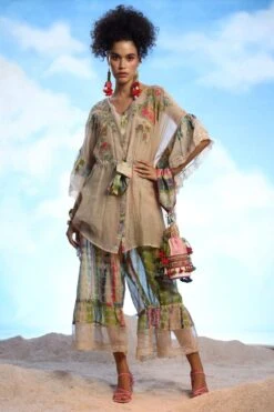 CAPISVIRLEO Ecru Embellished Kaftan Set