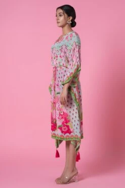 Front Page 31 Front Page -Echo Clohting Shop 5124sb30 2