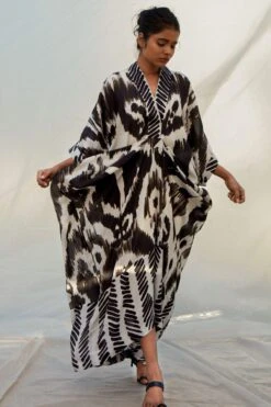 Bennch Black & White Printed Kaftan Set -Echo Clohting Shop 8323be21 2