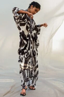Bennch Black & White Printed Kaftan Set -Echo Clohting Shop 8323be21 4