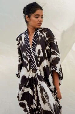 Bennch Black & White Printed Kaftan Set -Echo Clohting Shop 8323be21 5