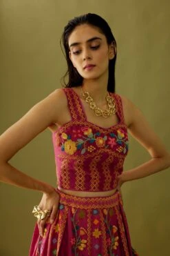 Chandrima Fuchsia Embroidered Bustier -Echo Clohting Shop ch1116 3
