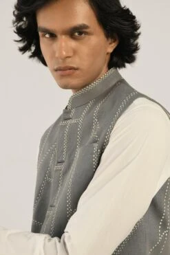 Countrymade Fuselage Hand Embroidered Grey Bundi -Echo Clohting Shop cm ctd bd 01 5