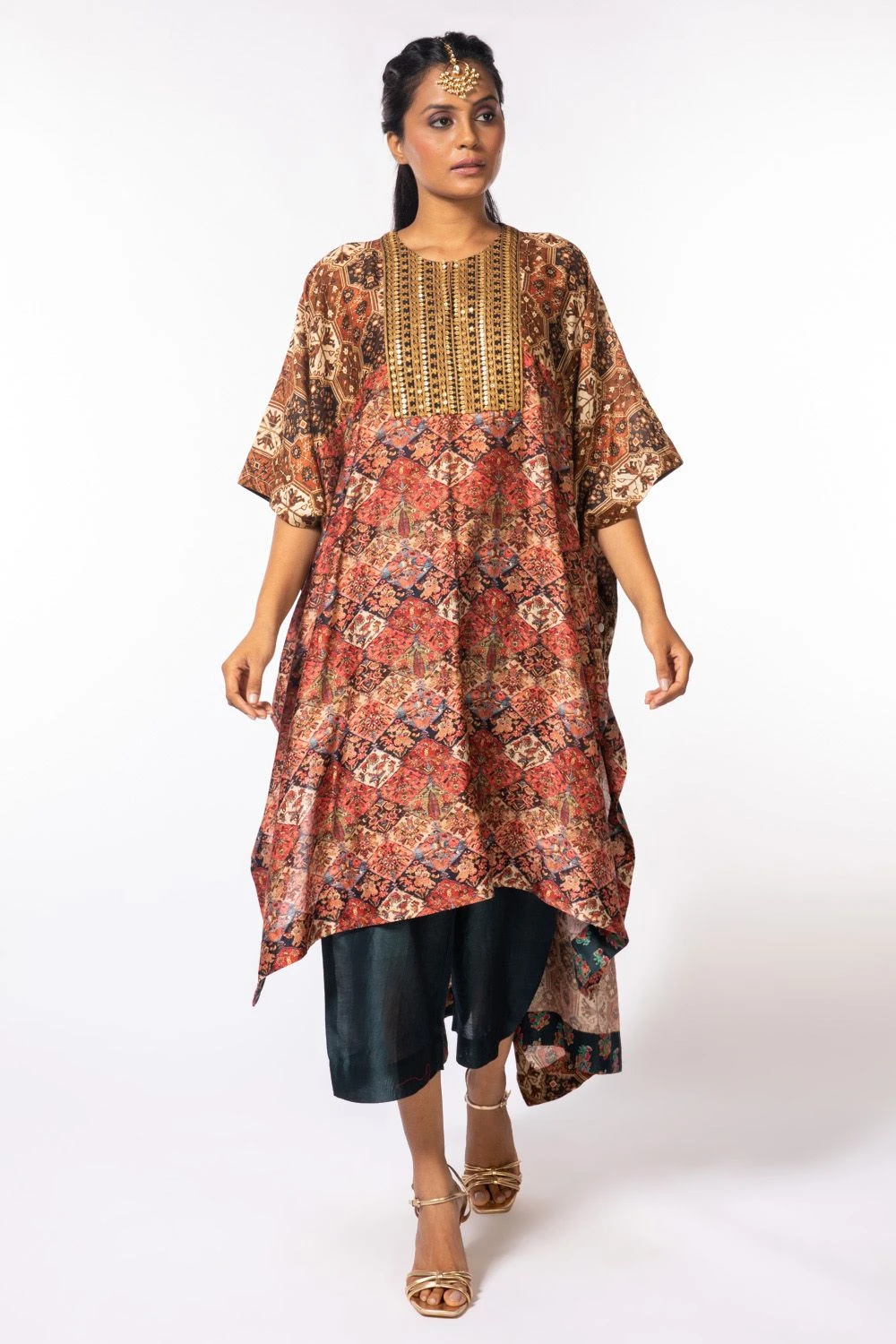 Nergis By Debyani Printed Kaftan & Navy Pants Set 1 Nergis By Debyani Printed Kaftan & Navy Pants Set