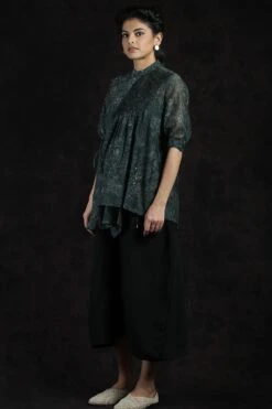 Printed Pintuck Wrap Top -Echo Clohting Shop int wf20 d1 04 3