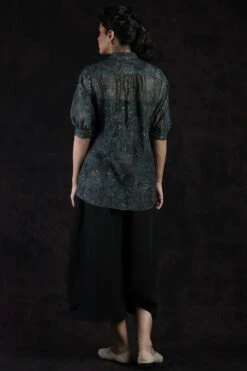 Printed Pintuck Wrap Top -Echo Clohting Shop int wf20 d1 04 5