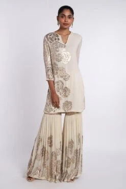 Front Page 5 Front Page -Echo Clohting Shop ns 810 2