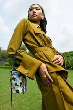 Ode To Odd Olive Green Trousers