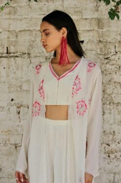Varun Bahl Pret White Embroidered Sharara Set With Overlay -Echo Clohting Shop vb pr2 ik21 ss42 4